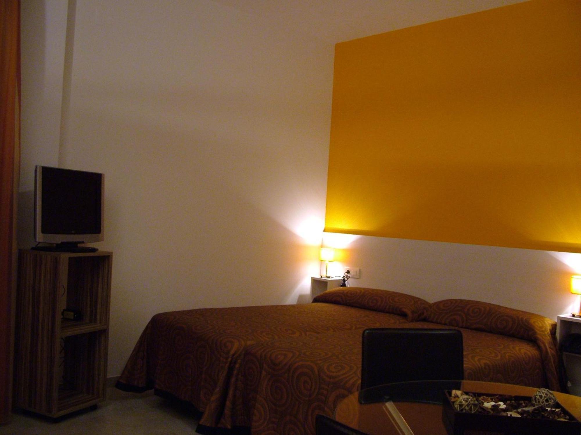 Llave De Granada Apartment Alcala La Real Room photo